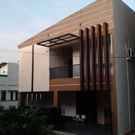 Hôtel Comfort House à Balikpapan  Extérieur photo