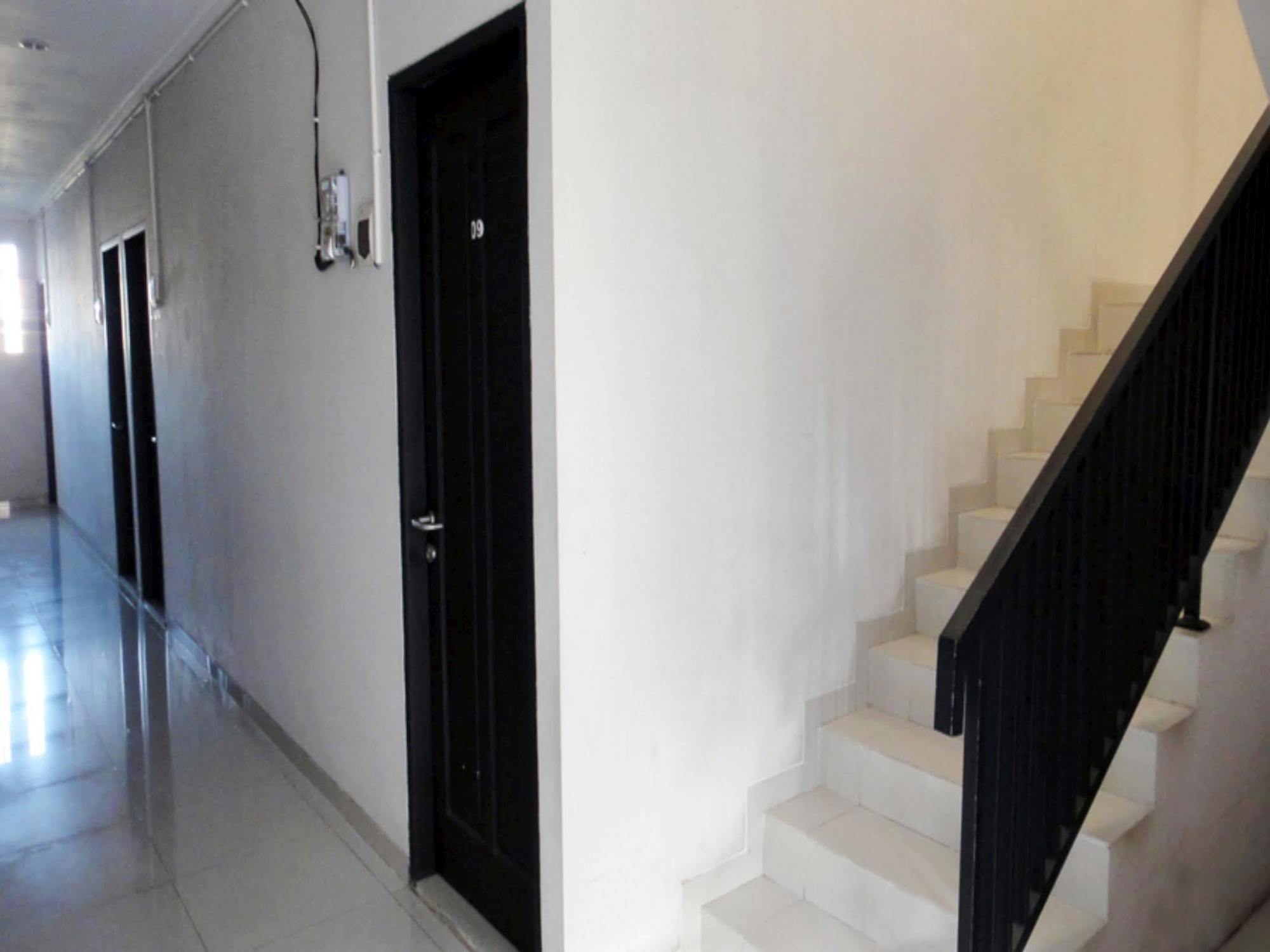 Hôtel Comfort House à Balikpapan  Extérieur photo
